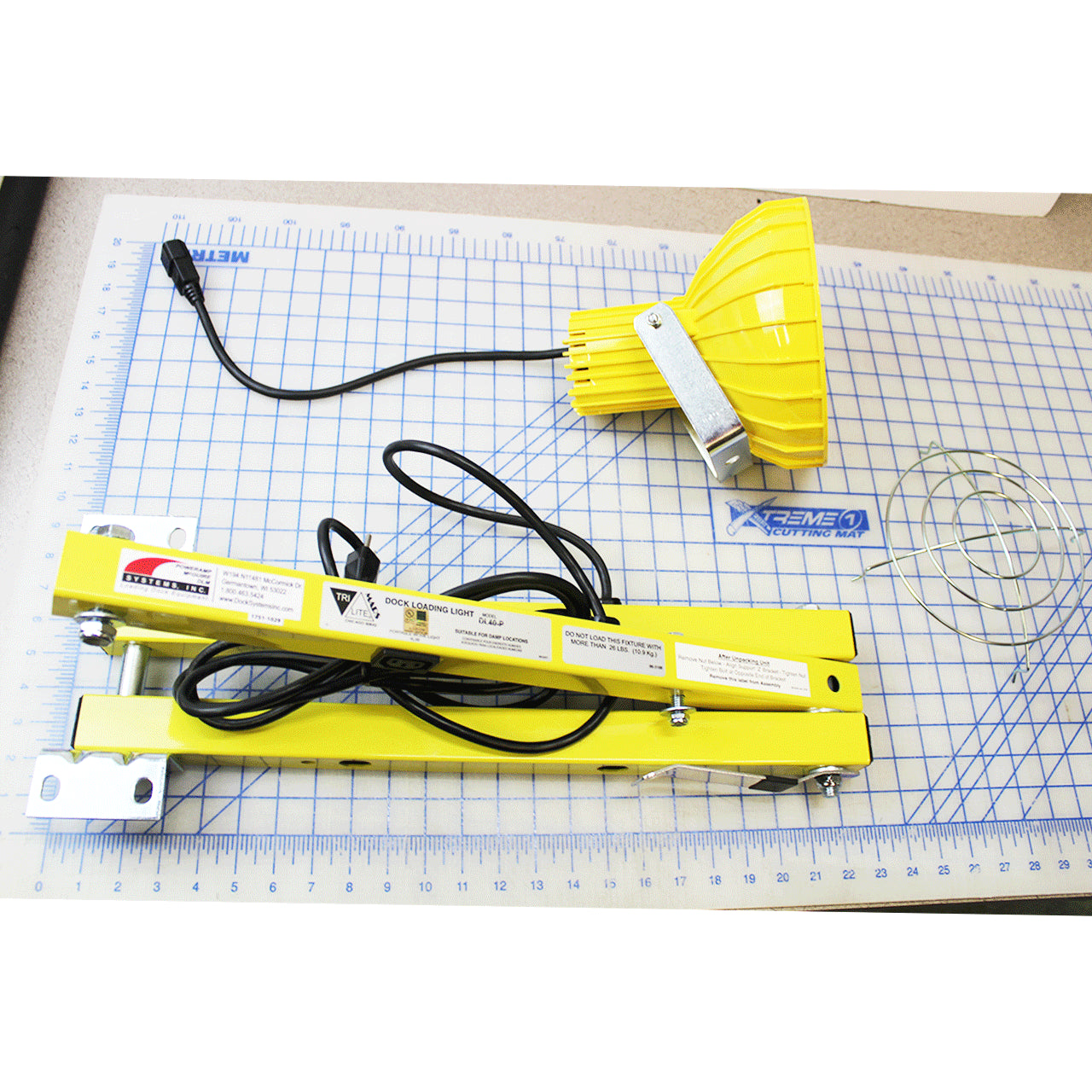 3051-0167 Poweramp Dock Light, Tl, 40", Double Arm