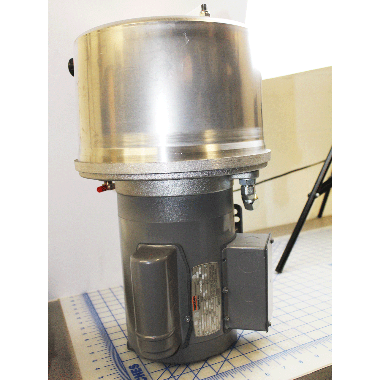 9395 - 0001 Poweramp Oil Reservoir