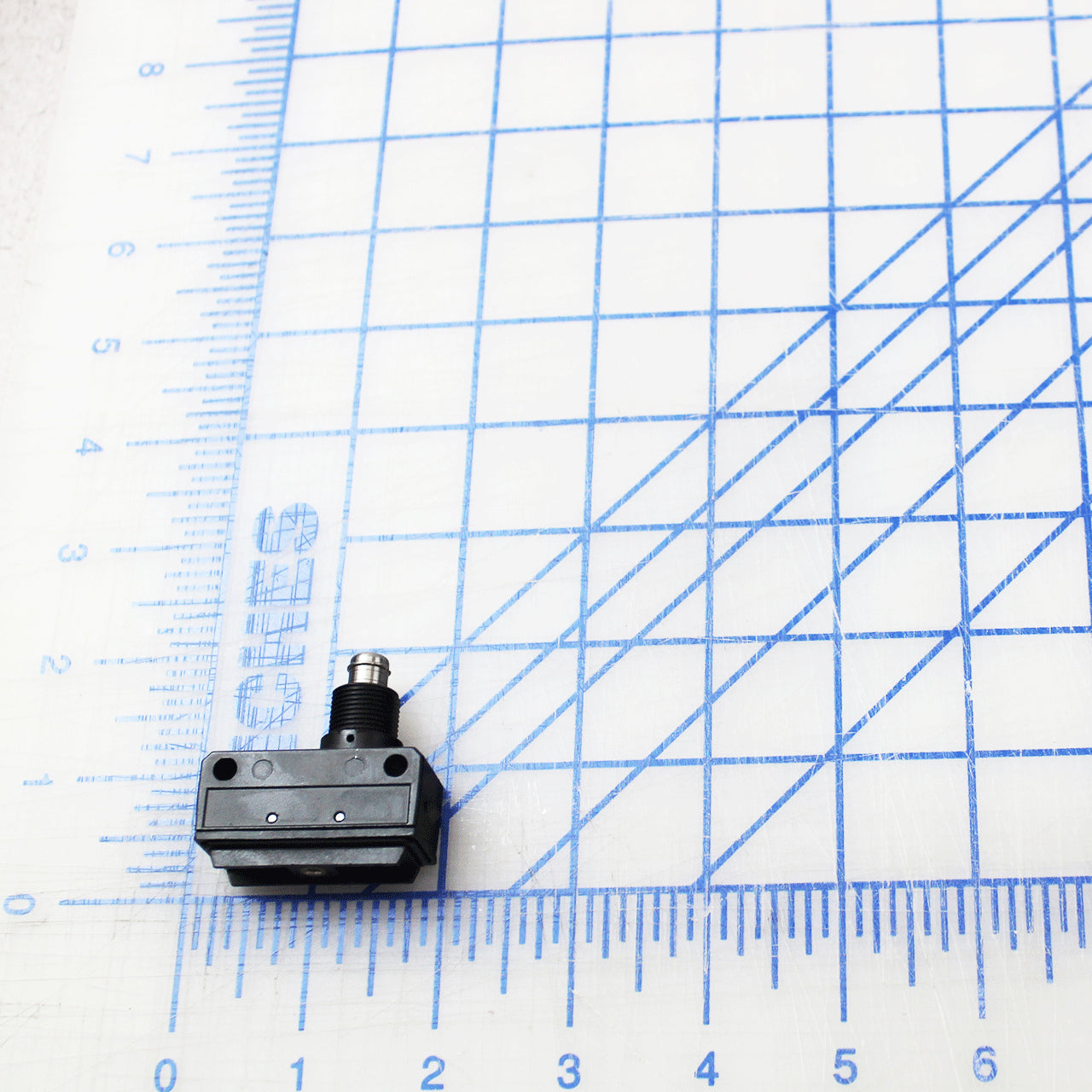 0961-0037 Poweramp Limit Switch, Plunger, Nema 4/13, Single Pole Double Throw Compact